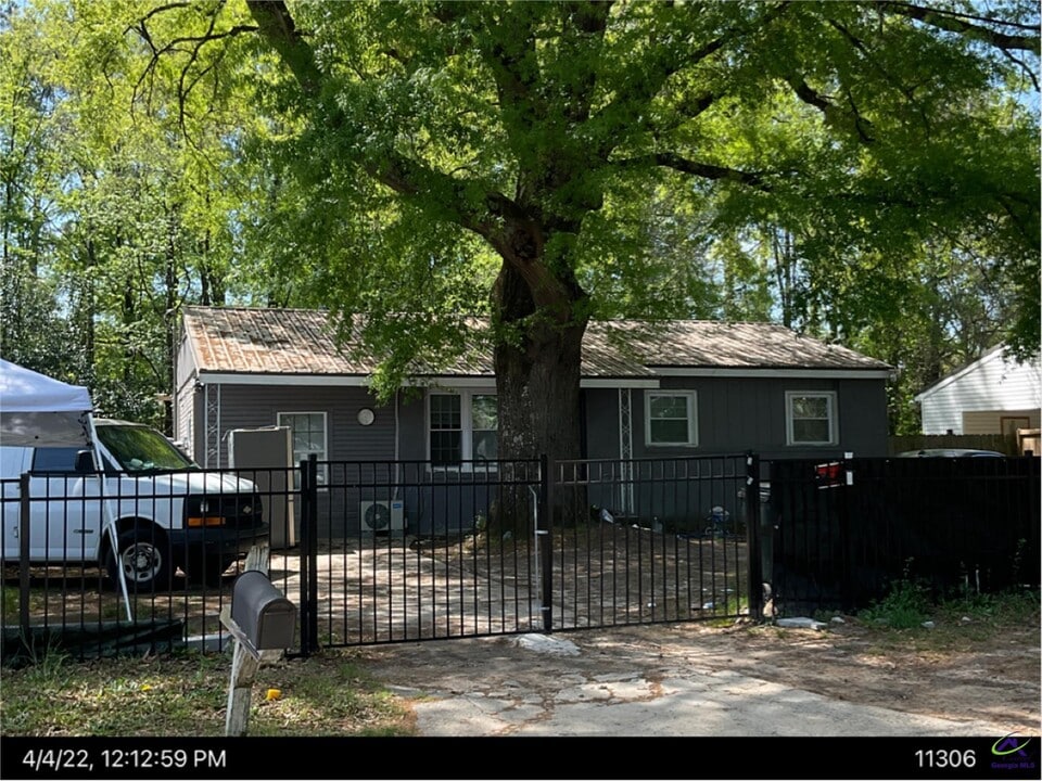 306 Kingsbury Cir in Warner Robins, GA - Building Photo