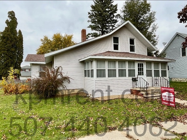 621 Oak St in Osage, IA - Building Photo