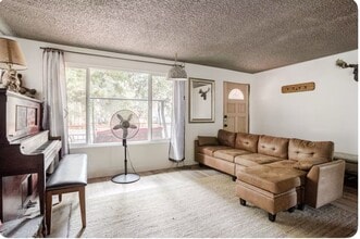 360 Maple Ln in Sugarloaf, CA - Building Photo - Building Photo
