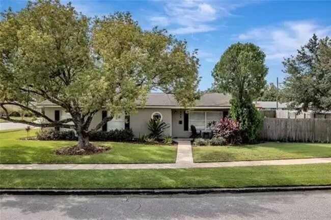 property at 2862 Kings Deer Rd