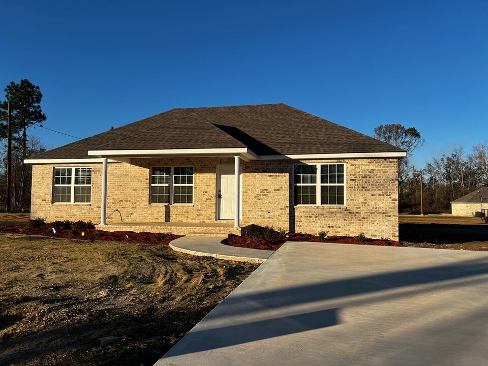 130 Hunington Cir in Vidalia, GA - Building Photo