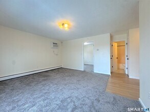 666 Broad St in Meriden, CT - Building Photo - Building Photo