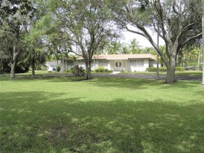 6311 Hancock Rd in Southwest Ranches, FL - Building Photo - Building Photo