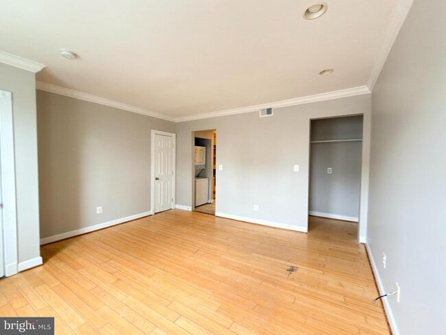 property at 1246 Queen St NE