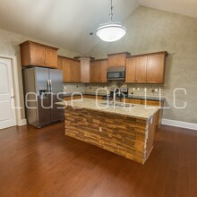 7453-7457 E Summerside Pl in Bel Aire, KS - Building Photo - Building Photo