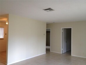 1950 NE 34th St in Lighthouse Point, FL - Building Photo - Building Photo