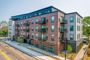 Gateway Northeast in Minneapolis, MN - Building Photo