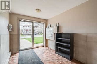 9 Princess St in Orangeville, ON - Building Photo - Building Photo