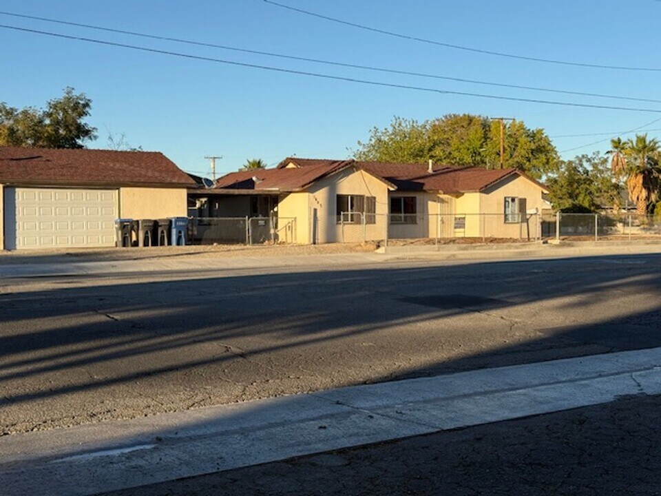 1807 W Ave K-8 in Lancaster, CA - Building Photo