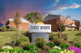 Sunset Heights Apartments in Burlington, NJ - Foto de edificio - Building Photo