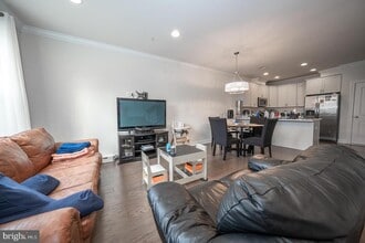 220 Charles Ellis Dr in Newtown Square, PA - Building Photo - Building Photo