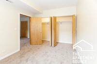 1118 E Hyde Park Blvd, Unit #18-GS in Chicago, IL - Building Photo - Building Photo