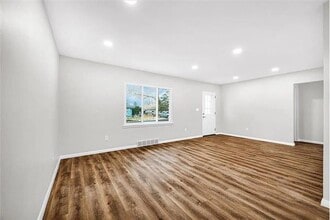 2003 S Mahark Ln in Bartonville, IL - Building Photo - Building Photo