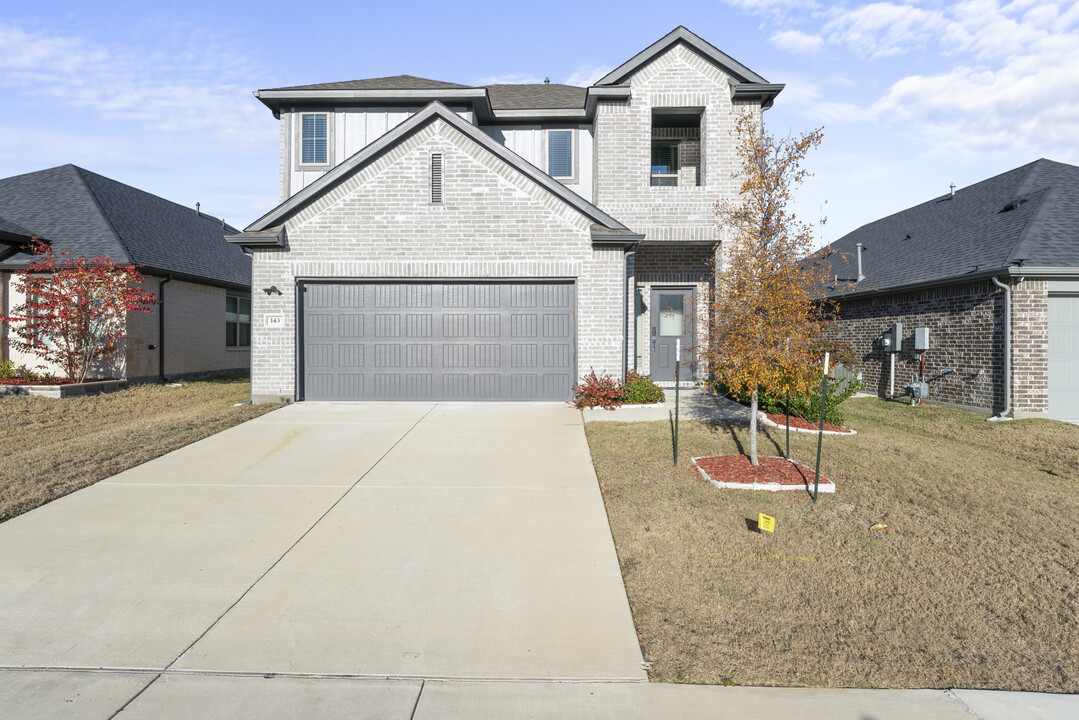 143 Mandarin St in Forney, TX - Building Photo