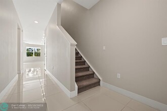218 Preserve Trl S in Stuart, FL - Foto de edificio - Building Photo