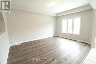 4552 Portage Rd in Niagara Falls, ON - Building Photo - Building Photo