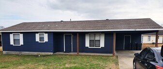 2807 Breezewood Dr in Jonesboro, AR - Building Photo