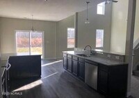 905 Courthouse Xing photo'