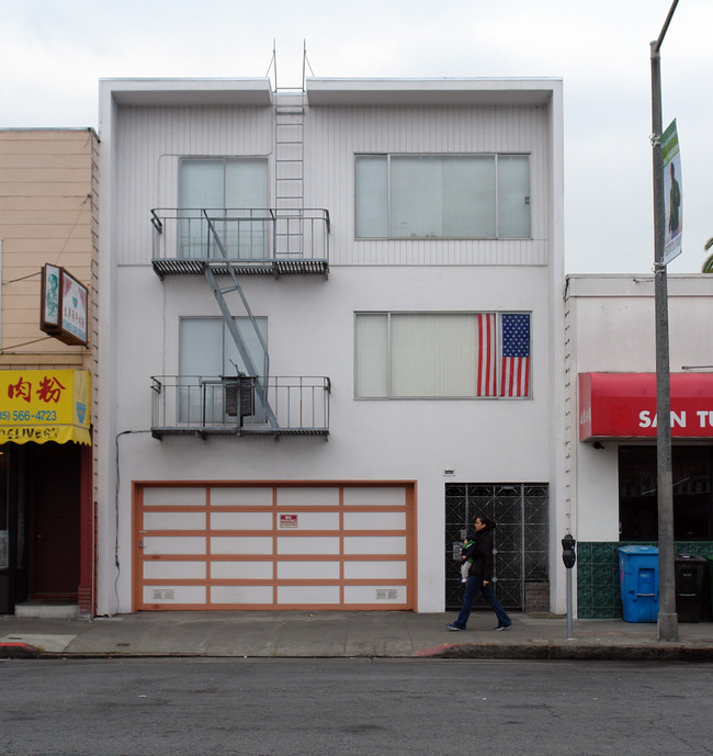 1023 Irving St in San Francisco, CA - Building Photo - Building Photo