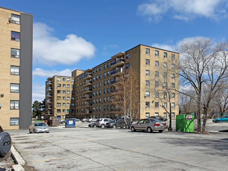 Lynvalley Apartments in Toronto, ON - Building Photo