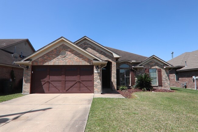 5745 Kathy Ln in Beaumont, TX - Building Photo - Building Photo