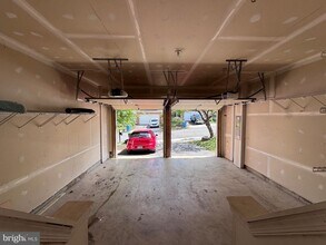 8561 Barrow Furnace Ln in Lorton, VA - Building Photo - Building Photo
