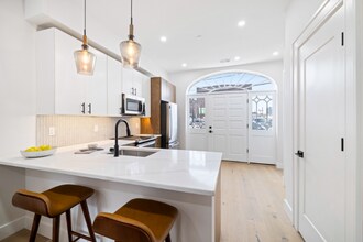 33 Fairmount Ave in Philadelphia, PA - Building Photo - Building Photo