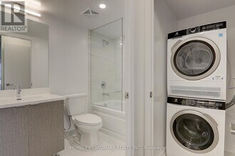 219 Dundas St E in Toronto, ON - Building Photo - Building Photo