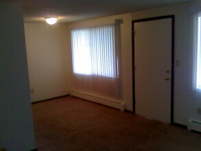 1861 E 16th St in Loveland, CO - Building Photo - Building Photo