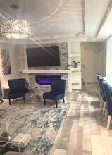 7825 Banks St in Justice, IL - Building Photo - Building Photo