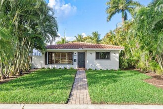 1123 Lincoln St in Hollywood, FL - Building Photo - Building Photo