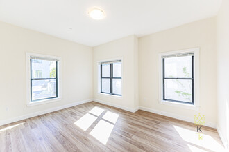 460 Washington St, Unit #2 in Boston, MA - Building Photo - Building Photo