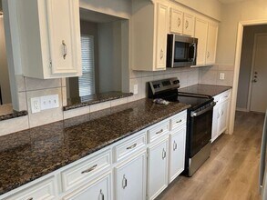 2306 Cambridge Ct N in League City, TX - Building Photo - Building Photo