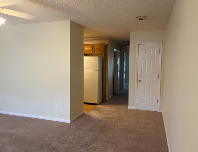 411 E Roosevelt Ave-Unit -Apt. B in Muscle Shoals, AL - Building Photo - Building Photo