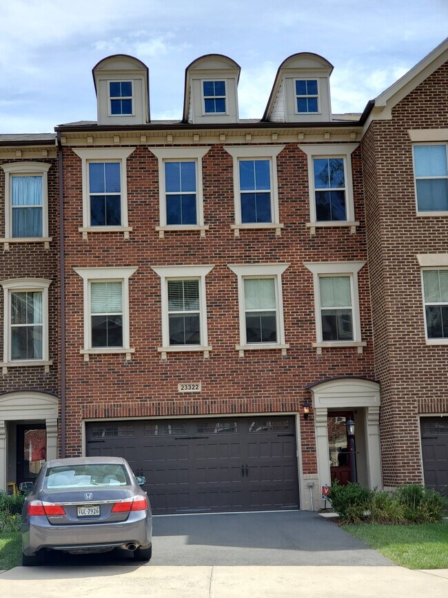 23322 Tradewind Dr Rentals in Brambleton, VA