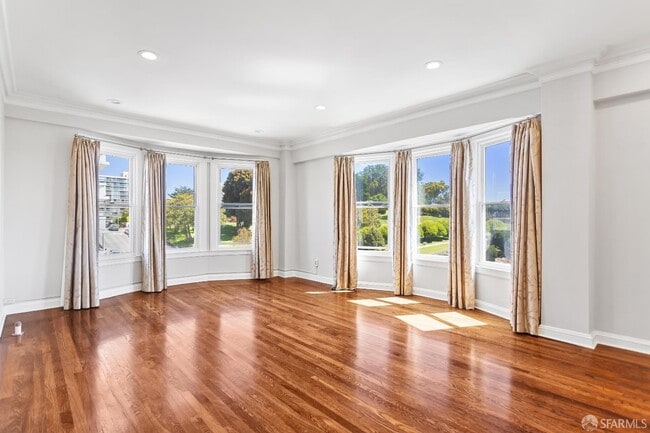 2201 Sacramento St in San Francisco, CA - Building Photo - Building Photo