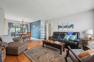 7221 Vassar Ave in La Mesa, CA - Building Photo