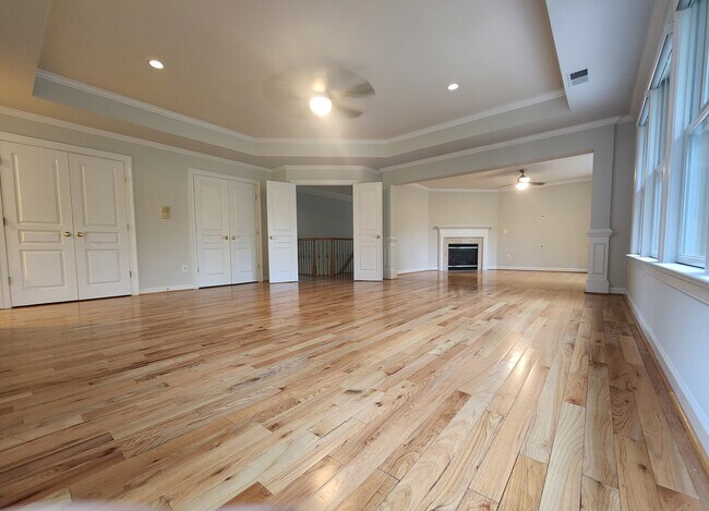 property at 6004 Columbia Pike