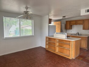 3941 Calle Del Prado SW in Albuquerque, NM - Building Photo - Building Photo