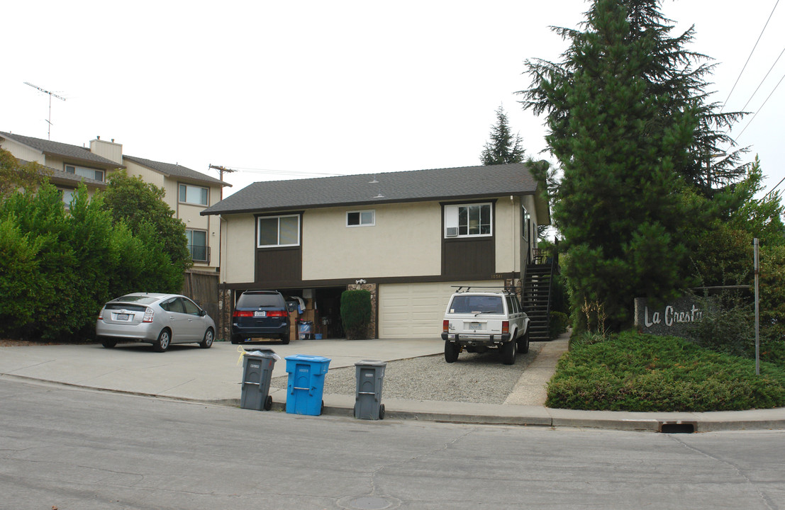 10381 Alpine Dr in Cupertino, CA - Foto de edificio