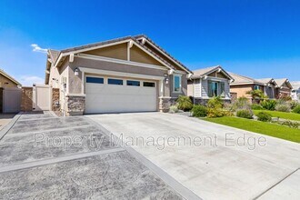 29604 Starring Ln in Menifee, CA - Foto de edificio - Building Photo