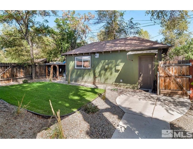 609 W 11th St, Unit A