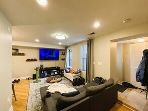 1522 W Superior St, Unit 1-1 in Chicago, IL - Building Photo - Building Photo