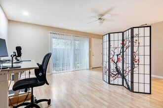 5488 Roundtree Dr in Concord, CA - Building Photo - Building Photo