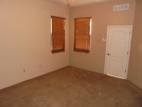 1284 South Via Estrella Roja in Tucson, AZ - Building Photo - Building Photo