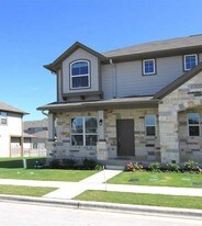 718 Tinton Falls Ln in Pflugerville, TX - Building Photo