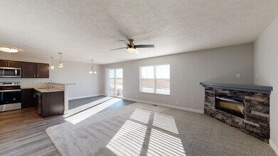 1680 NW 50th St in Lincoln, NE - Foto de edificio - Building Photo