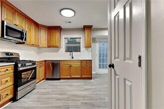 2513 Mistletoe Ln SW in Snellville, GA - Building Photo - Building Photo