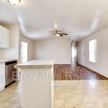 825 Dawn Light Dr in Arlington, TX - Building Photo - Building Photo