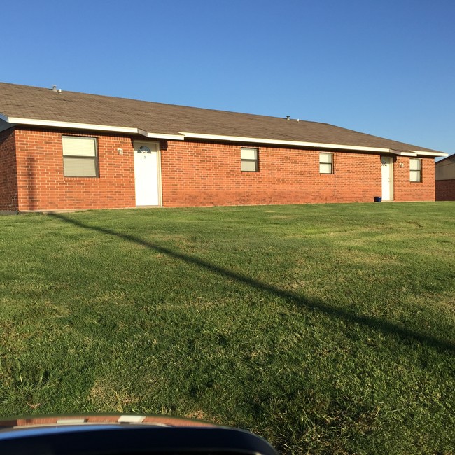 South Wood Apartments in Woodward, OK - Building Photo - Other